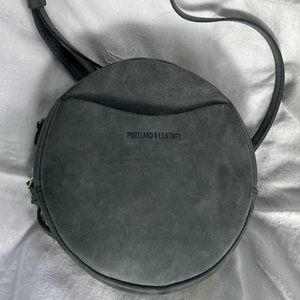 Portland Leather - Crossbody Circle - Large - Blue Storm